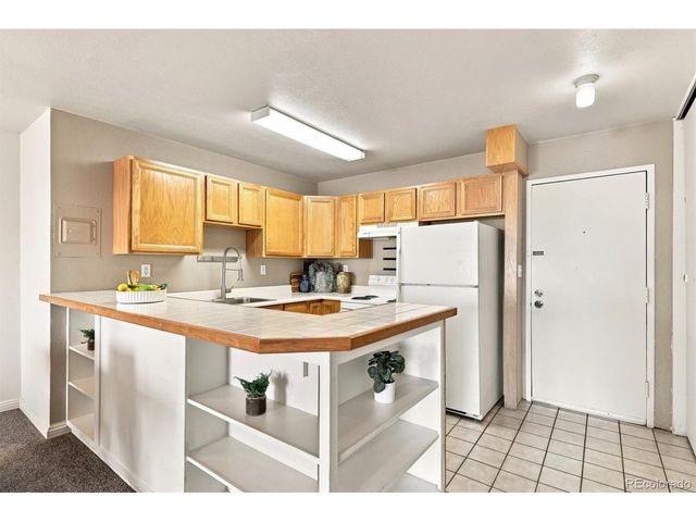 1121 Albion St 405, Denver, CO 80220