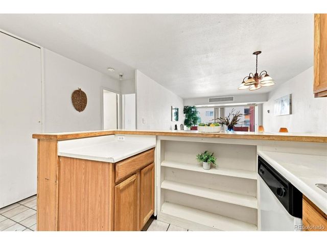 1121 Albion St 405, Denver, CO 80220