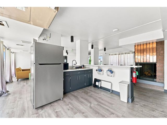 1121 Albion St 405, Denver, CO 80220