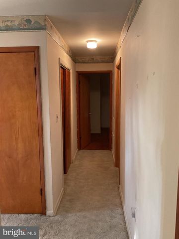 267 FORKLIFT, Inwood, WV 25428