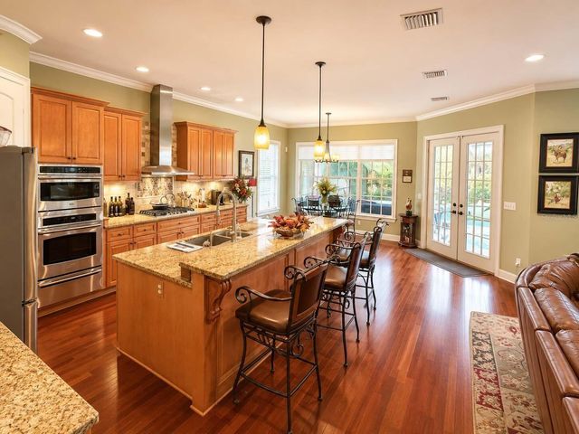5916 6TH STREET, Tampa, FL 33611