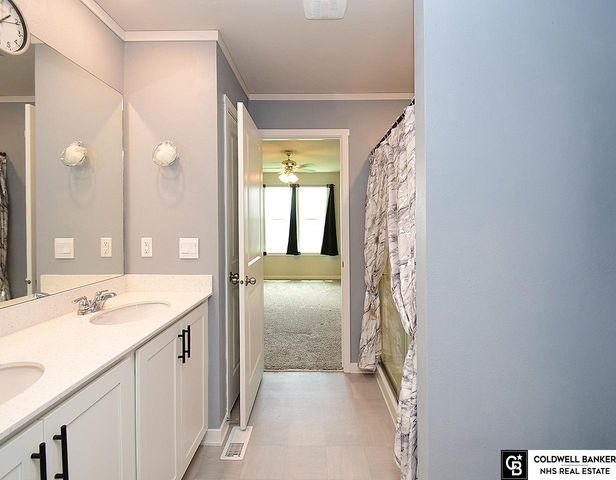 17515 Potter Street, Bennington, NE 68007