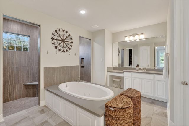 90 Birch Canoe Drive, Tomball, TX 77375