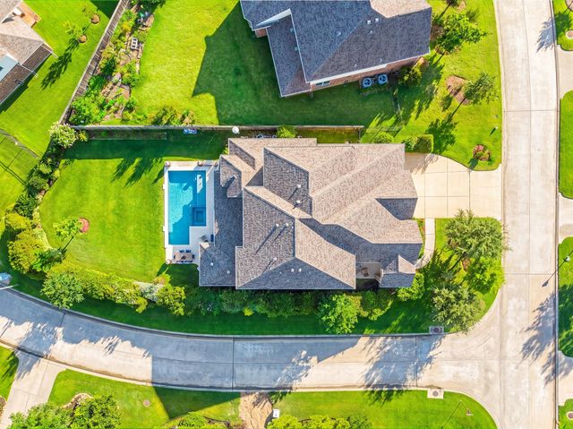 90 Birch Canoe Drive, Tomball, TX 77375