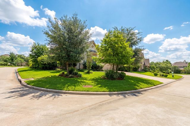 90 Birch Canoe Drive, Tomball, TX 77375