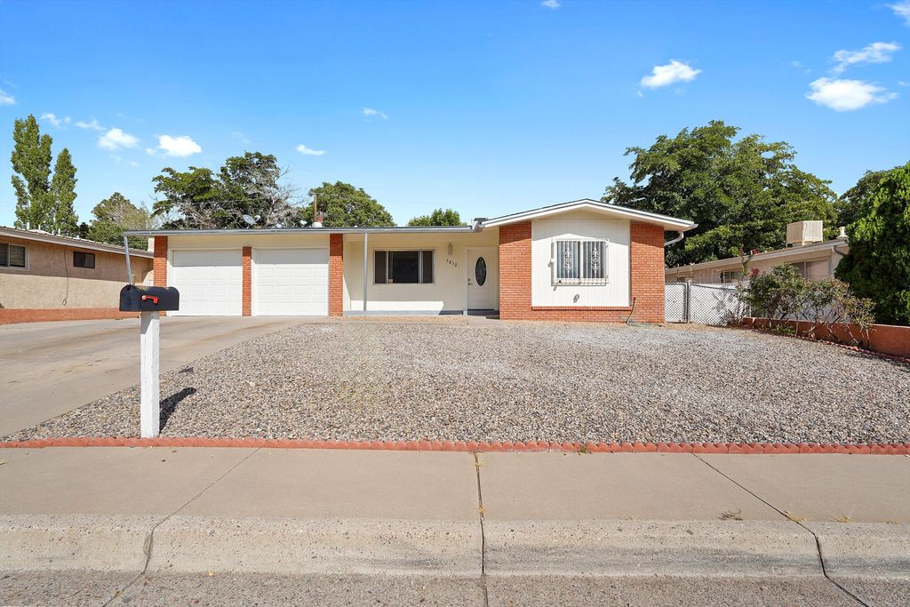1812 Sandler Court NE, Albuquerque, NM 87112