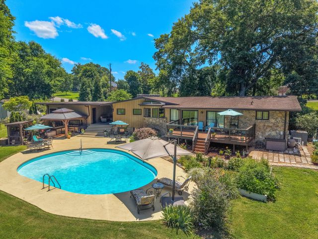 305 Louviers Ln, Old Hickory, TN 37138