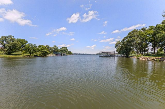305 Louviers Ln, Old Hickory, TN 37138