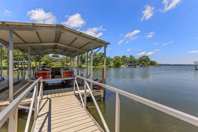 305 Louviers Ln, Old Hickory, TN 37138