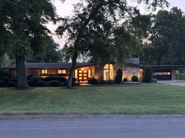 305 Louviers Ln, Old Hickory, TN 37138
