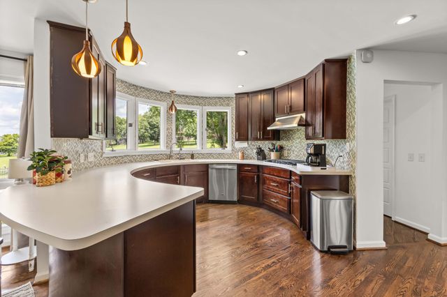 305 Louviers Ln, Old Hickory, TN 37138