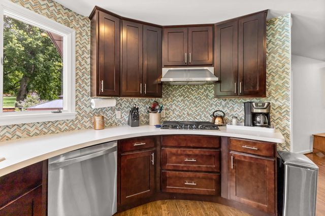 305 Louviers Ln, Old Hickory, TN 37138