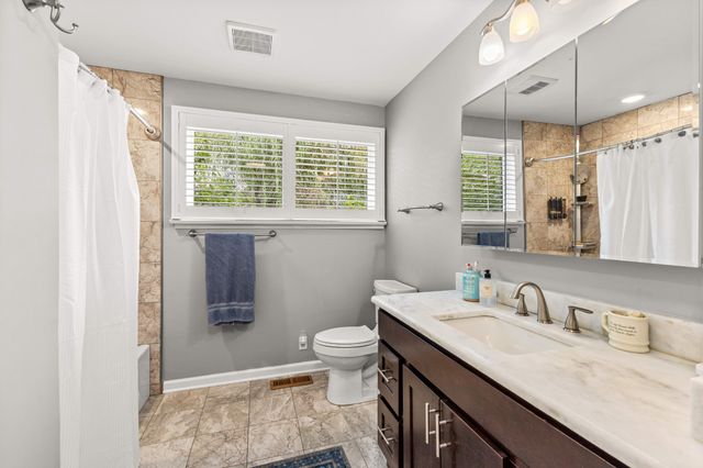 305 Louviers Ln, Old Hickory, TN 37138