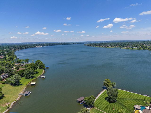 305 Louviers Ln, Old Hickory, TN 37138