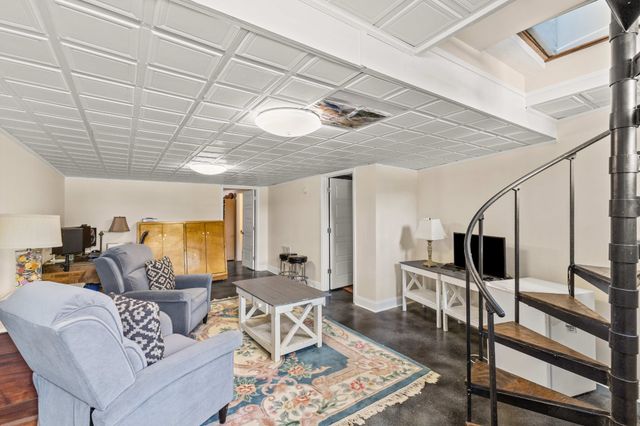 305 Louviers Ln, Old Hickory, TN 37138