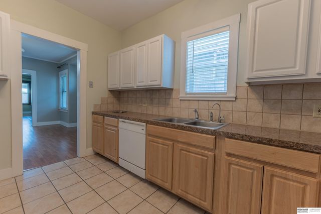 5022 Izard Street, Omaha, NE 68132