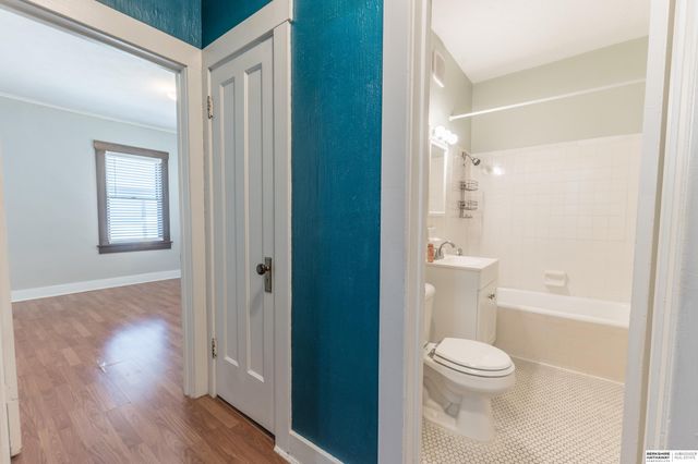 5022 Izard Street, Omaha, NE 68132