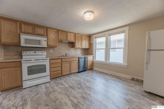 5022 Izard Street, Omaha, NE 68132