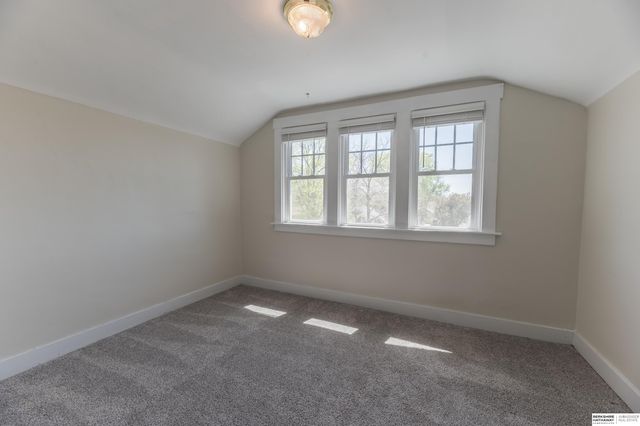 5022 Izard Street, Omaha, NE 68132