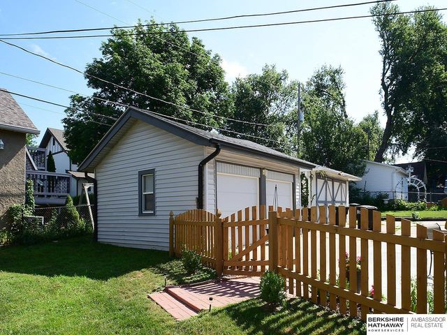 5022 Izard Street, Omaha, NE 68132