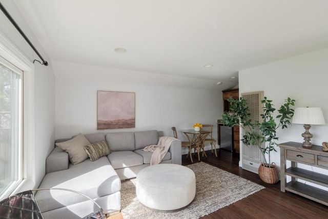 475 Fir Lane, Los Altos, CA 94024