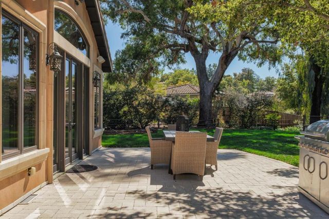 475 Fir Lane, Los Altos, CA 94024