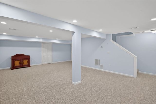 22 Picket Fence, Plymouth, MA 02360