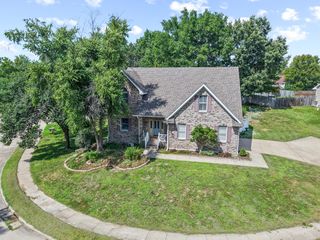 1905 HATTON DR, Columbia, MO 65203