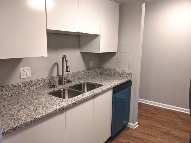 1 Renaissance Place 104, Palatine, IL 60067