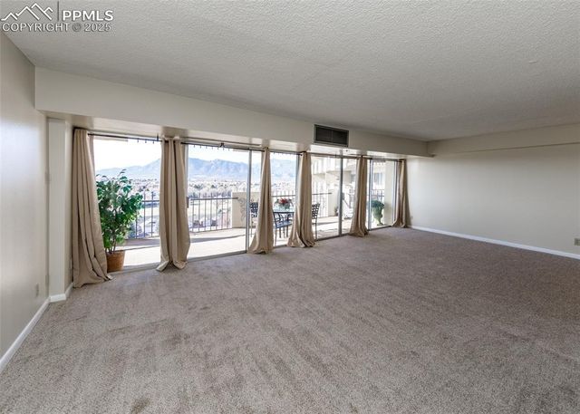 411 Lakewood Circle B1009, Colorado Springs, CO 80910