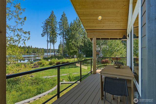 1305 SW Lake Roesiger Road, Snohomish, WA 98290