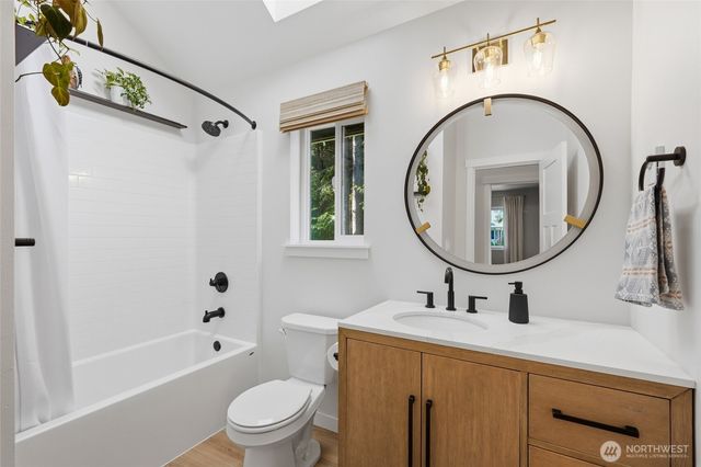 1305 SW Lake Roesiger Road, Snohomish, WA 98290