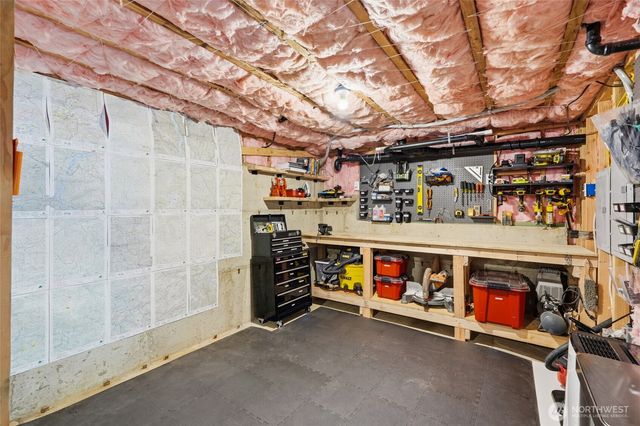 1305 SW Lake Roesiger Road, Snohomish, WA 98290