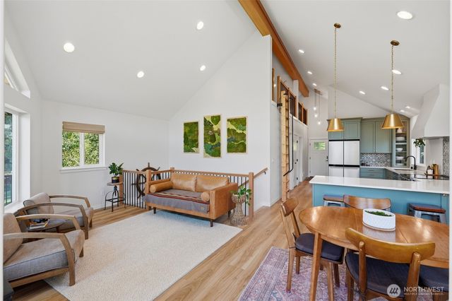 1305 SW Lake Roesiger Road, Snohomish, WA 98290