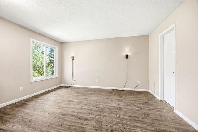 9712 Cimarron Circle, Minnetonka, MN 55305
