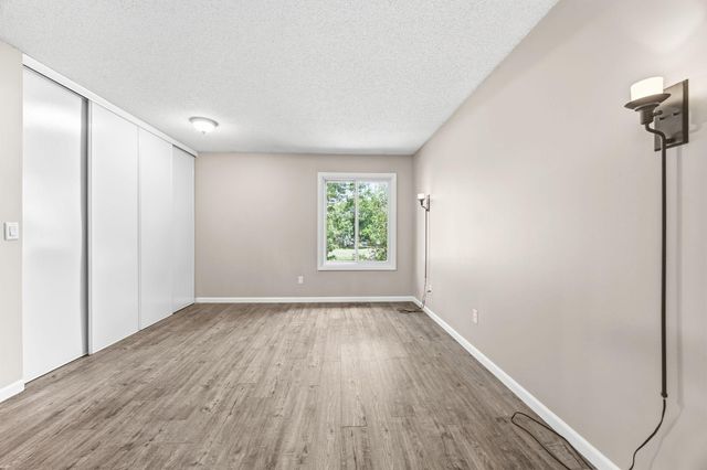 9712 Cimarron Circle, Minnetonka, MN 55305
