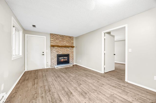 9712 Cimarron Circle, Minnetonka, MN 55305