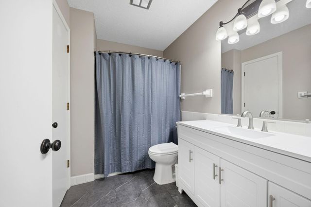 9712 Cimarron Circle, Minnetonka, MN 55305