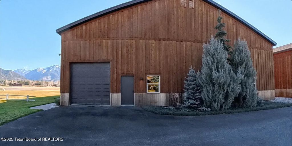 592 AIRPORT DR 7, Alpine, WY 83128 photo 30