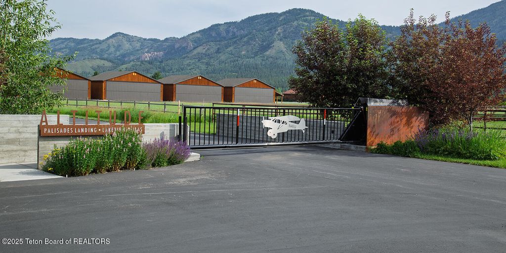 592 AIRPORT DR 7, Alpine, WY 83128 photo 31