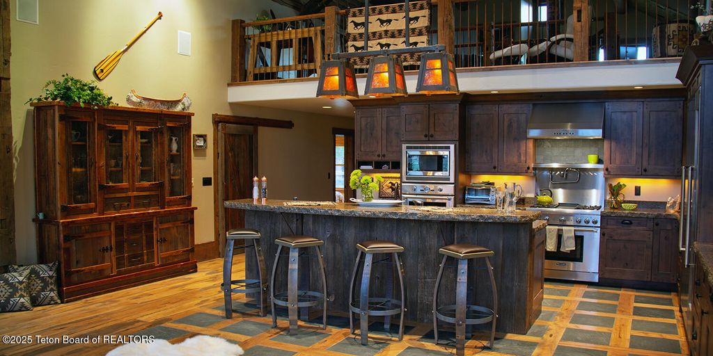 592 AIRPORT DR 7, Alpine, WY 83128 photo 9