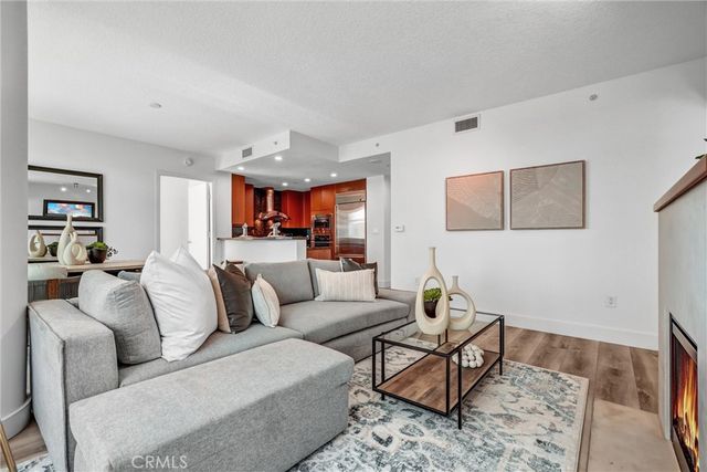 3141 Michelson 1306, Irvine, CA 92612