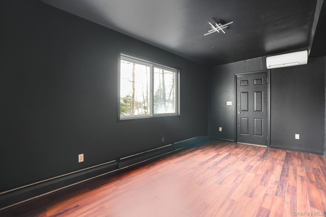 62 Netherwood Plaza, Hyde Park, NY 12578