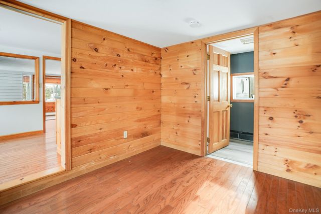 62 Netherwood Plaza, Hyde Park, NY 12578