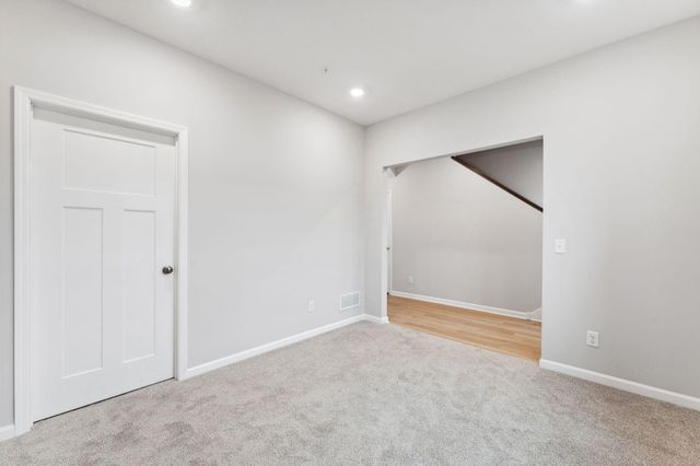 1520 Traverse Lane, West Saint Paul, MN 55118