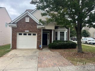 9247 Cranfield Lane, Charlotte, NC 28277