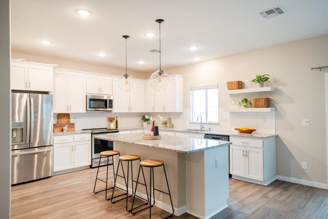 12186 Encanto Way, Rancho Cordova, CA 95742