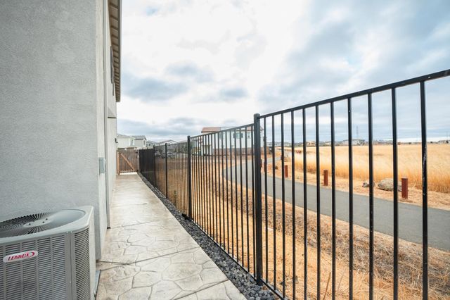 12186 Encanto Way, Rancho Cordova, CA 95742