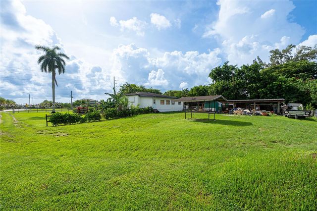 1921 SW 112th Avenue, Davie, FL 33325