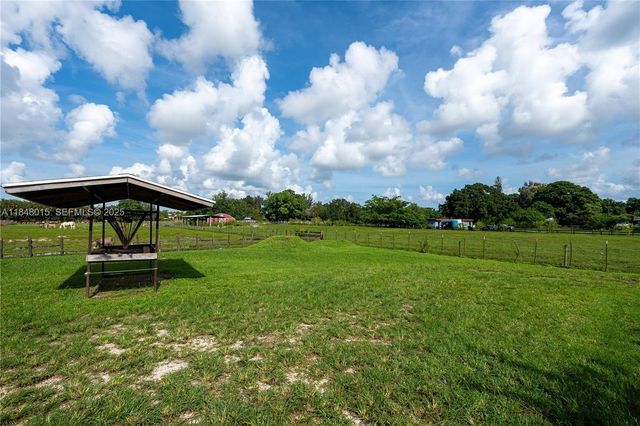 1921 SW 112th Avenue, Davie, FL 33325